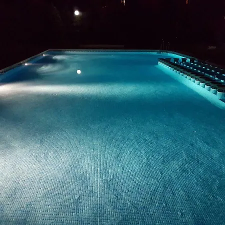 Holiday home Elegant House Cerrado De Calderon
